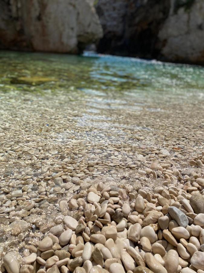 Holiday Home Stiniva Vis Ngoại thất bức ảnh