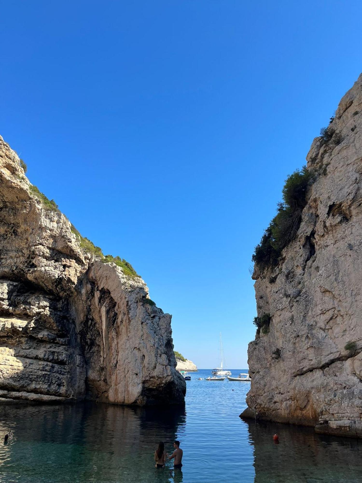Holiday Home Stiniva Vis Ngoại thất bức ảnh